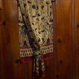 New, geometric pattern scarf, beige, black, burgundy colors